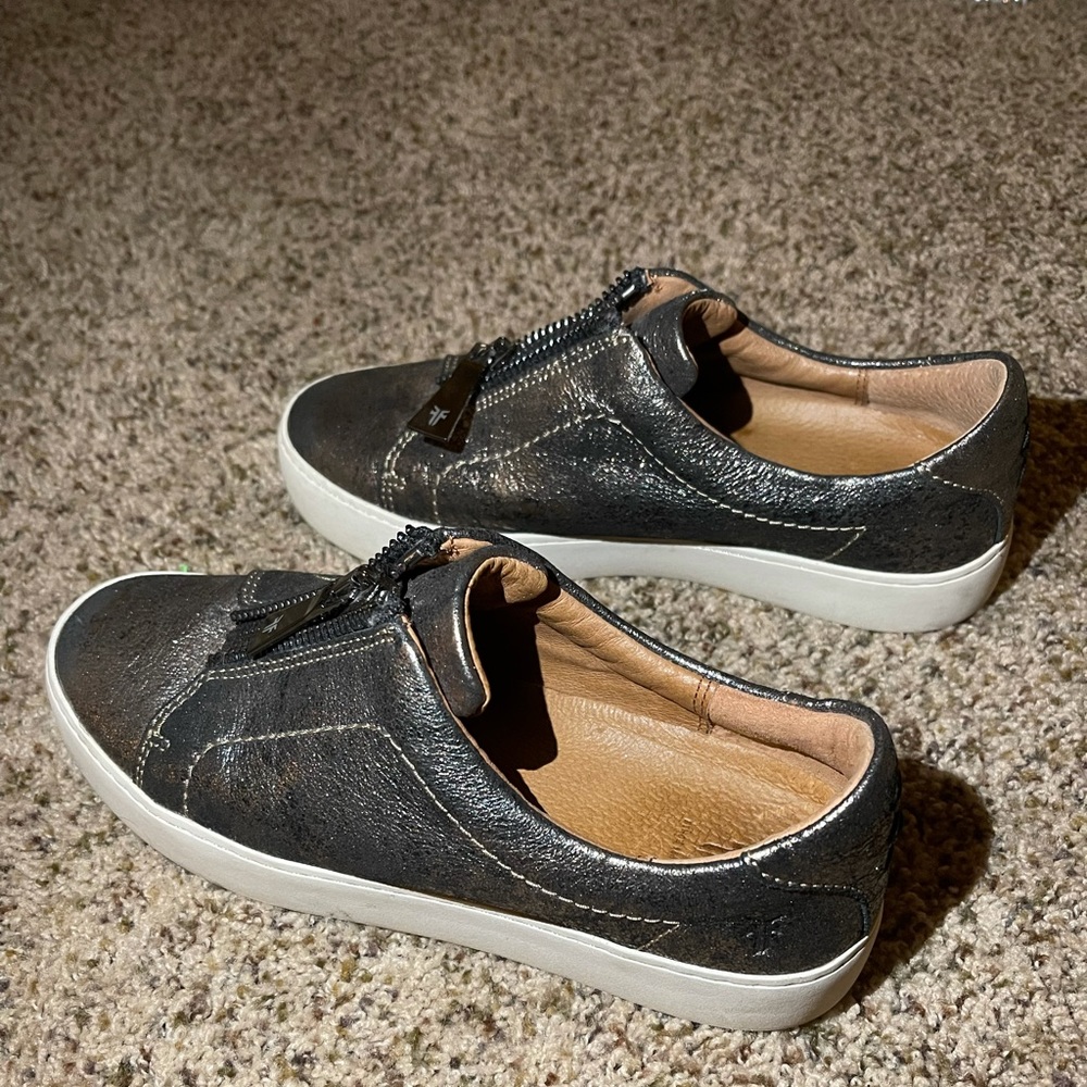 Frye Lena Zip Up Flats